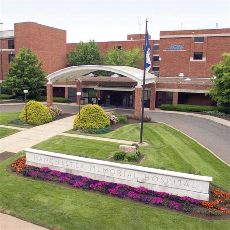 manchester memorial hospital visiting hours.